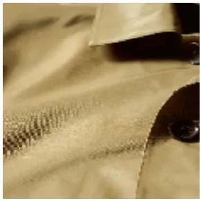 美しい光沢感（ステンカラーコート）