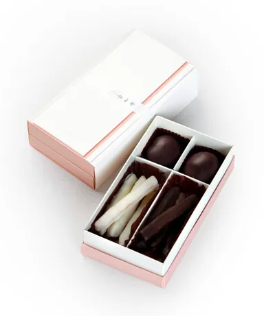 栗(ダーク)2個、柚子(ダーク)4本、柚子(ホワイト)4本