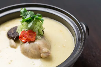 魚沼地鶏の濃厚白濁鍋