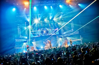 1/10ZeppTokyoライブ写真2