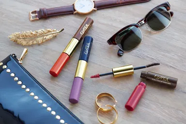 エクセル　デュアルカラーマスカラ　（写真右から）DM01、DM02、DM03