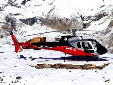 エベレストヘリチャーター