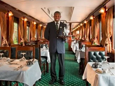 ロボスレイル豪華列車の旅