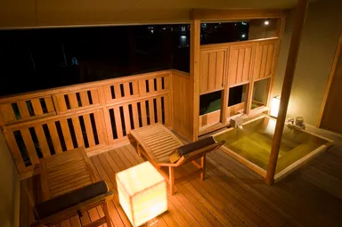 季の倶楽部　客室露天風呂