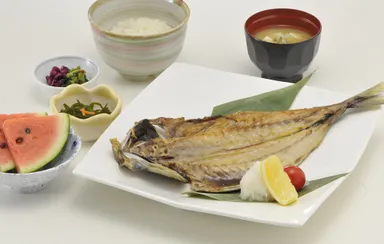 ランチ　アジの開きセット