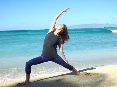 ビーチヨガイメージ