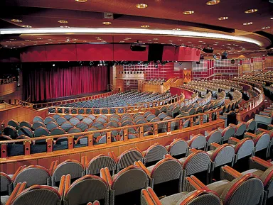 船上カラオケクルージング 歌披露舞台