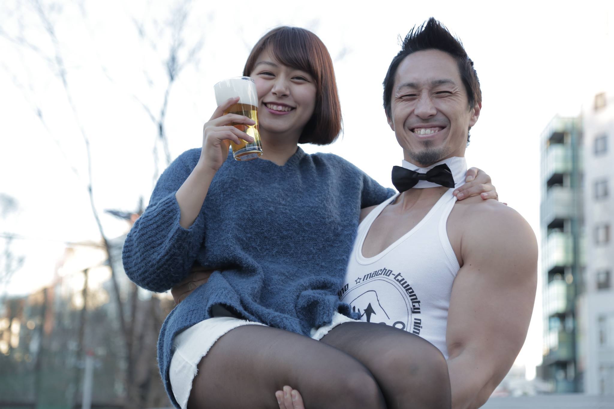 お姫様抱っこでクラフトビールを マッチョが提供する1日限定 マッチョcraft Beer Bar が原宿にオープン 株式会社東京クラフトビールマニア 株式会社ハイのプレスリリース