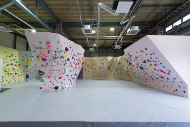 ボルダリングコンペ会場