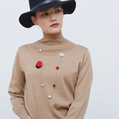 「自遊花人」　水引を使ったアクセサリー