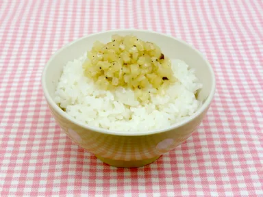 『ご飯にかける岩下の新生姜』盛付例／ごはん