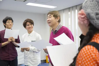 アフレコ前のウオーミングアップの様子