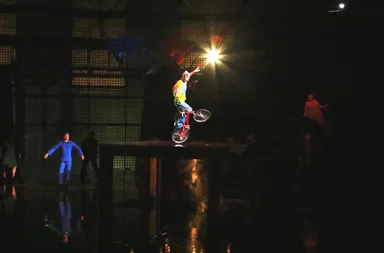 アジア人初のBMXパフォーマー