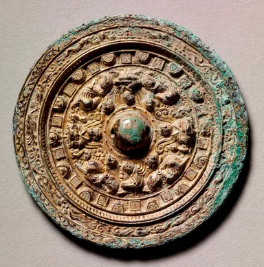 鍍金画文帯四神四獣鏡