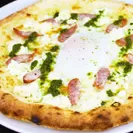 函館カール・レイモンソーセージと日高リコッタチーズのピッツァ ビスマルク