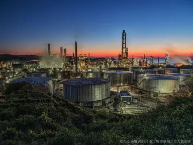 展示予定作品　工場夜景(2)