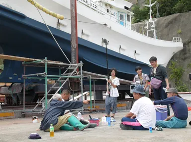 久之浜港での取材