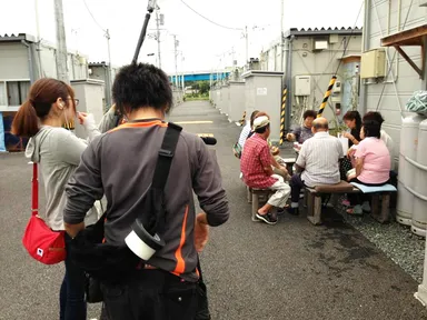仮設住宅での取材