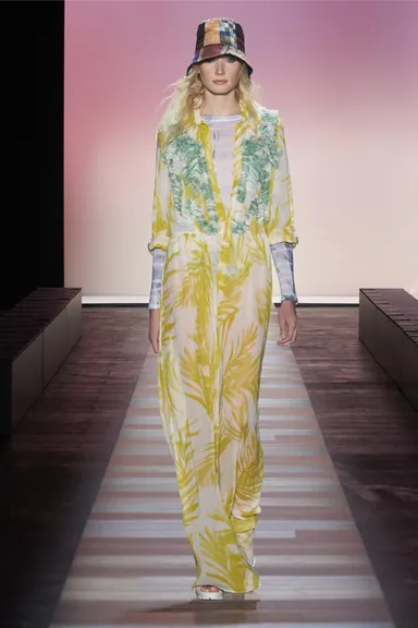 BCBGMAXAZRIAイメージ