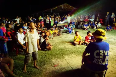 【カンボジア】スマホン村でパブリックビューイングイベントを開催