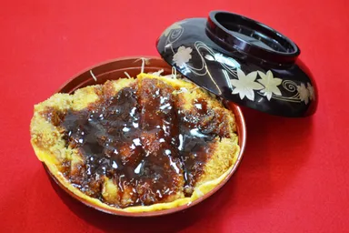 会津名物「柳津風ソースカツ丼」