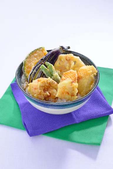 イカと帆立の青函天丼