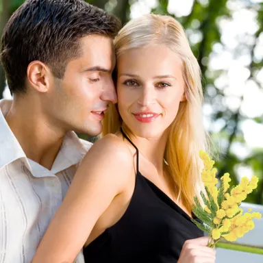 男性から女性にミモザを贈る日