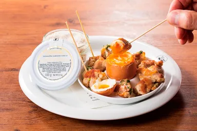 熟成鶏のたまごフォンデュ名物　トリュフ風味