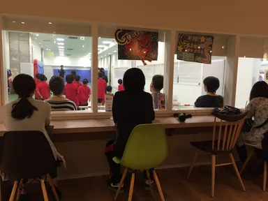 カフェでレッスン見学