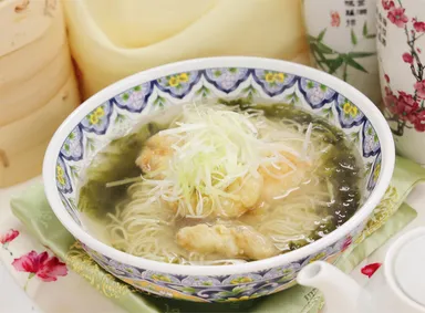 揚州塩魚ラーメン