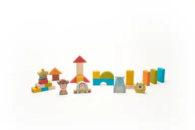 「Disney | KIDEA」(4)(C)Disney (C)Disney/Pixar (C)Disney. Based on the “Winnie the Pooh” works by A.A. Milne and E.H. Shepard