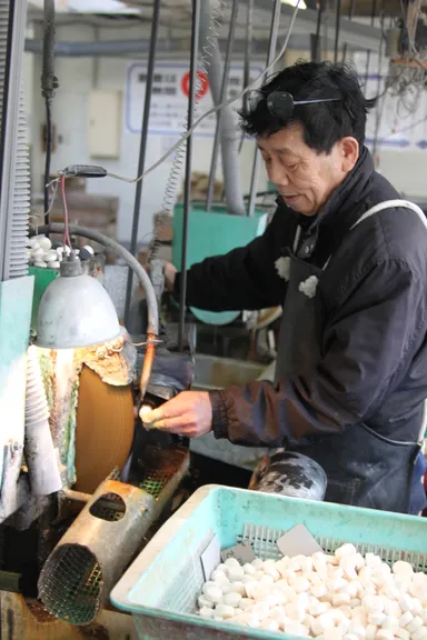 はまぐり碁石(日本唯一の生産地)