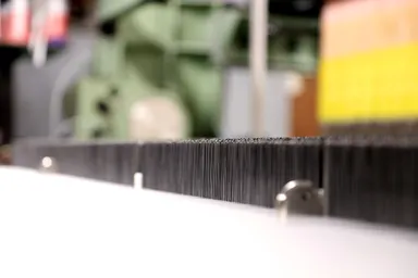 高密度織物に対応した高密度のピン