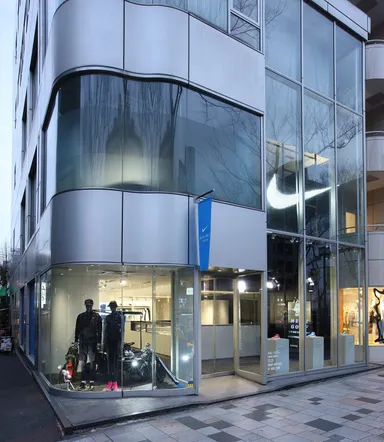 「NIKE GOLF TOKYO」(ナイキゴルフ東京)外観 1
