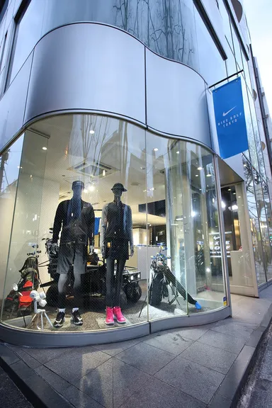 「NIKE GOLF TOKYO」(ナイキゴルフ東京)外観 2