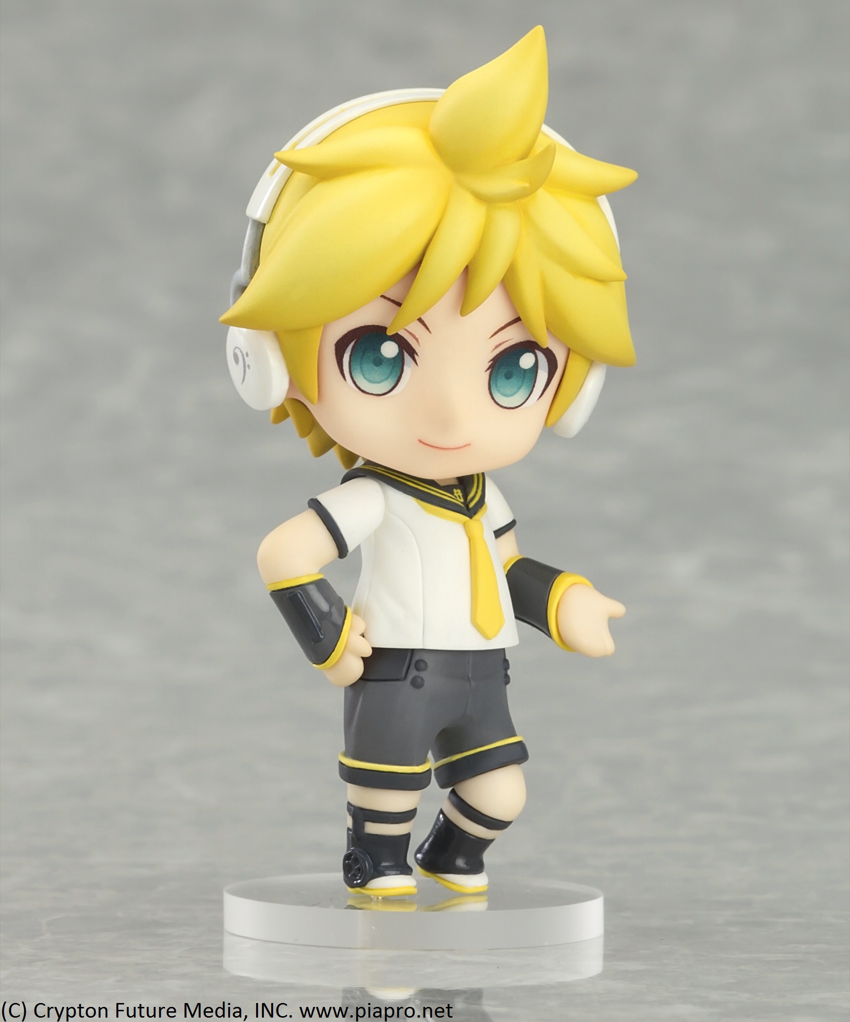 ミク達が装いも新たにパワーアップして登場です