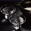 金箔入りタブレットを使用した日本酒(イメージ)