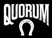 「QUORUM」ロゴ