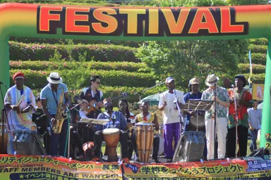 ステージ画像1(アフリカヘリテイジバンド)