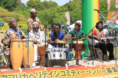 ステージ画像2(アフリカヘリテイジバンド)