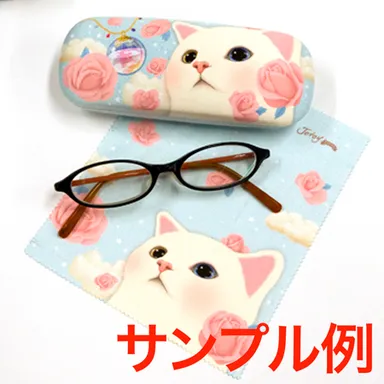 おそろいの猫キャラ柄「メガネケース＆レンズクリーナー」が、お客さまの投票によって決定、発表されます