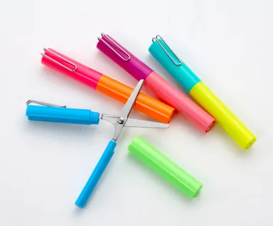 「スティッキールはさみ」