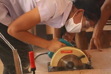 職業訓練を受ける様子