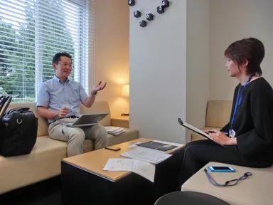 相談依頼に対応する様子