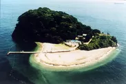 東京湾に浮かぶ唯一の無人島・猿島