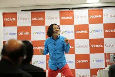 新商品発表会(2)