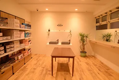 商品を試せる体験コーナーを完備