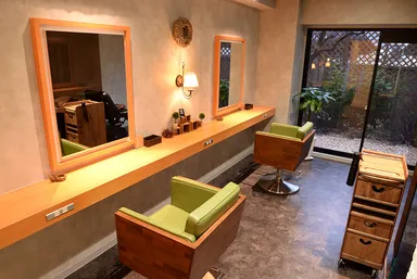 ゆったりとした個室型でリラックスいただけます