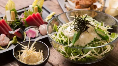 3みどり野菜のとろろサラダ