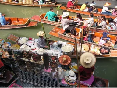第3位　バンコク　ダムヌンサドアク水上マーケット＋世界遺産アユタヤ遺跡＋象乗り